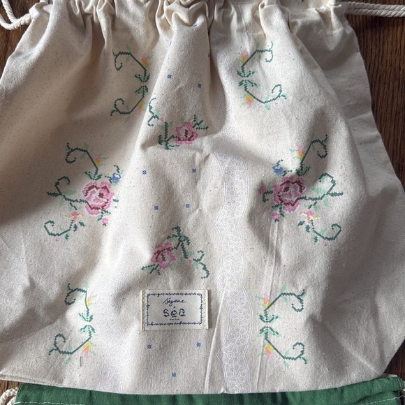 Sea for Sezane Floral Embroidered Drawstring Bag - Cream and Green bag - Picture 5 of 5